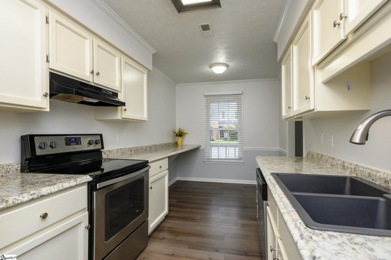 Property image 4 at 517 Wentworth Street, Mauldin, SC 29662