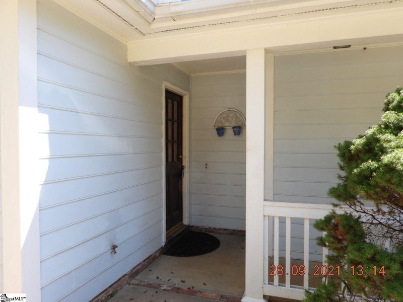 Property image 2 at 4 Elm Court, Spartanburg, SC 29301