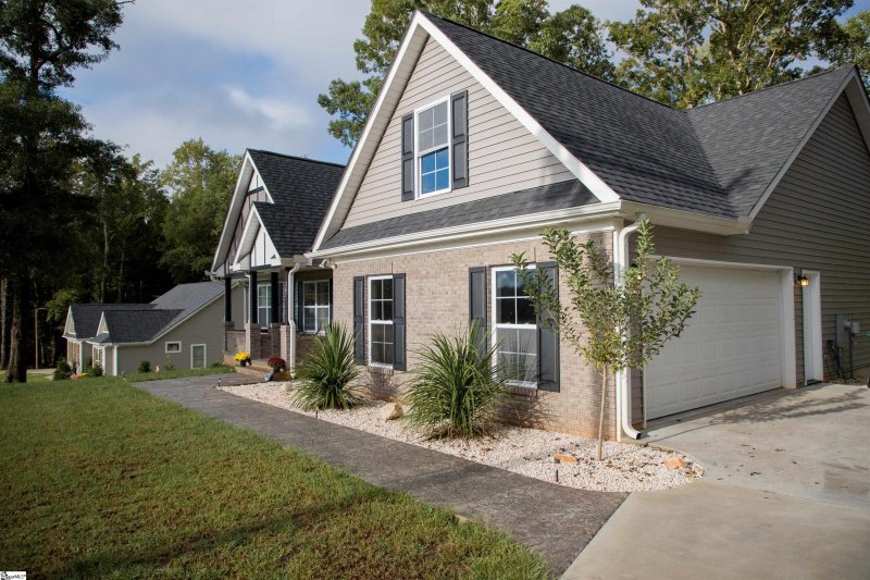 Property image 3 at 367 Old Asheville Highway, Campobello, SC 29322