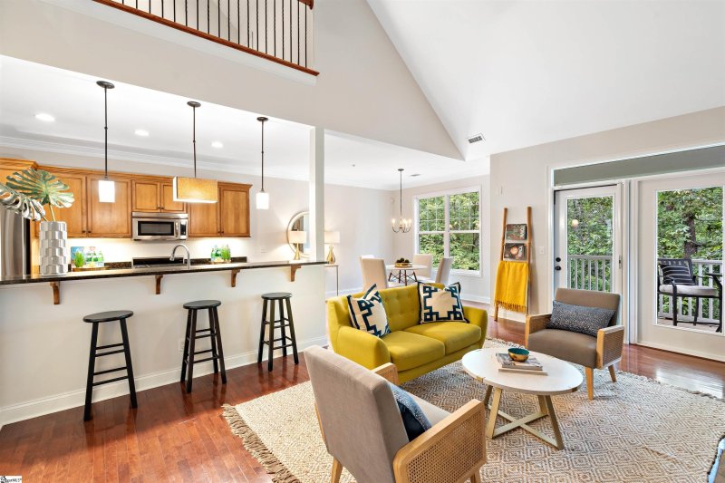 Property image 4 at 20 Edge Court, Greenville, SC 29609