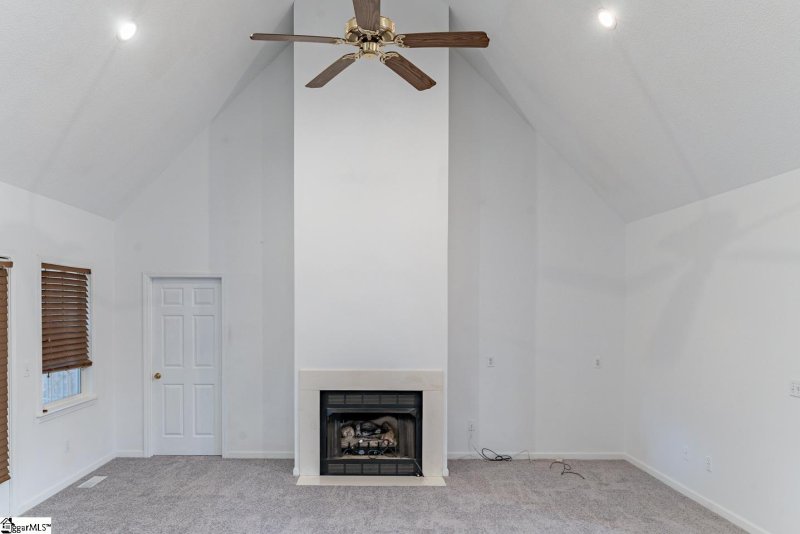 Property image 5 at 3 Brook Laurel Lane, Taylors, SC 29687