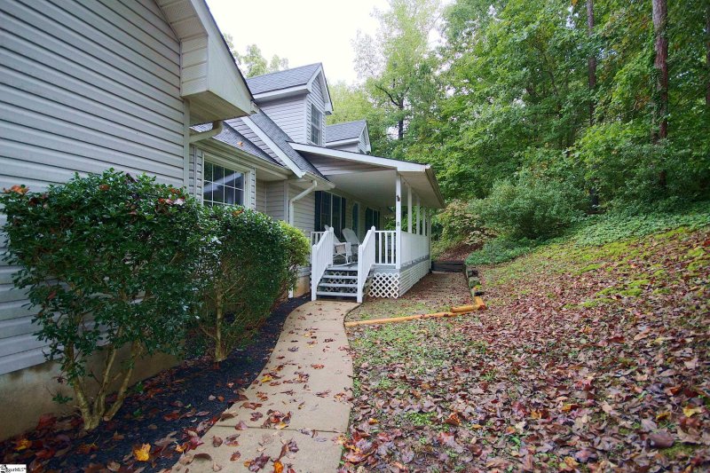 Property image 4 at 111 Magnolia Way, Seneca, SC 29672