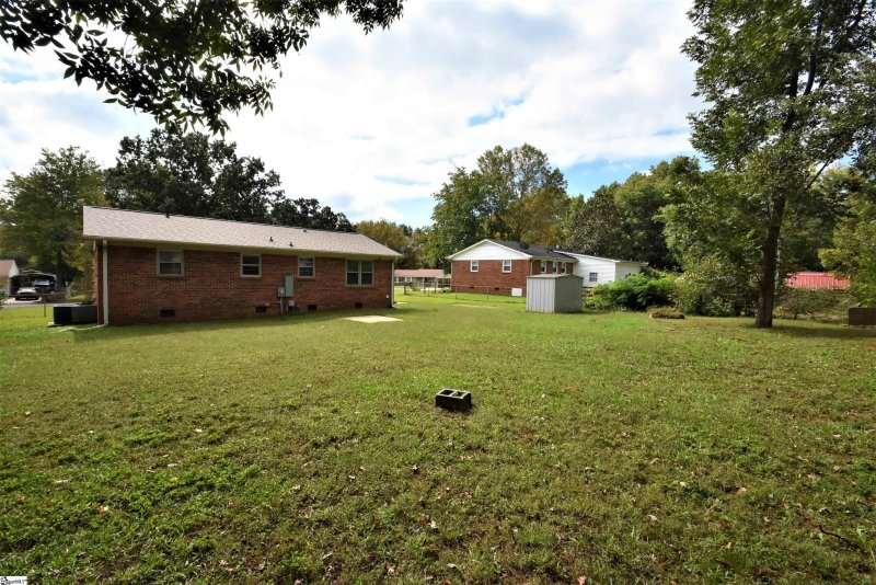 Property image 2 at 3 Crofton Drive, Greenville, SC 29605