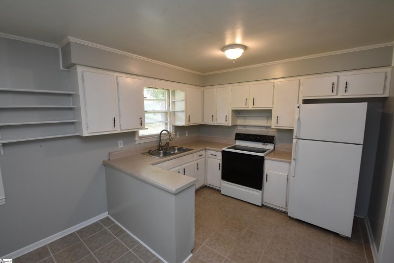 Property image 5 at 3 Crofton Drive, Greenville, SC 29605