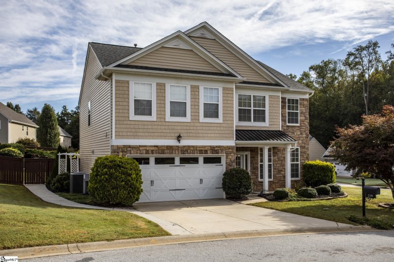 Property image 2 at 219 Bells Creek Drive, Simpsonville, SC 29681