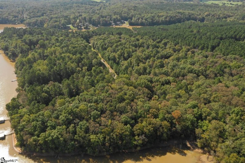 Property image 2 at 145 Waterside Drive, Iva, SC 29655