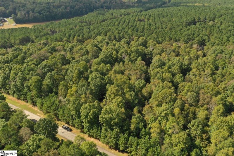 Property image 3 at 145 Waterside Drive, Iva, SC 29655