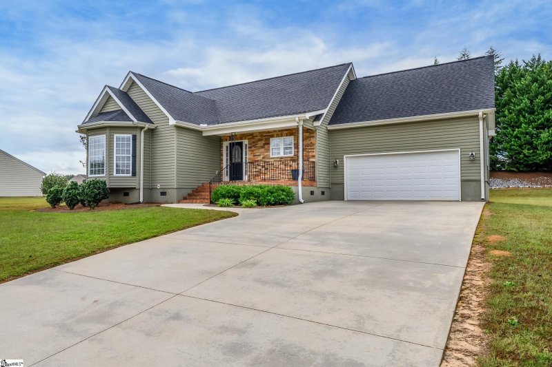 Property image 3 at 524 Carey Drive, Greer, SC 29651