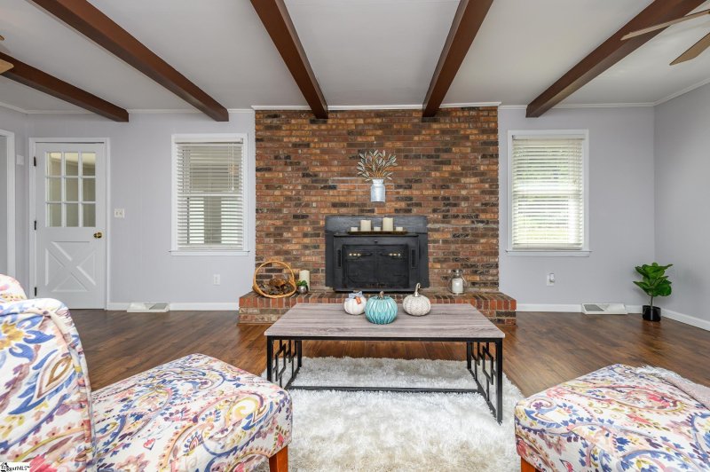 Property image 3 at 222 Richmond Drive, Greenville, SC 29617