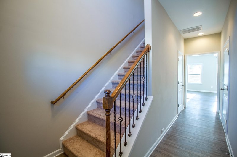 Property image 3 of 142 Viewmont Drive in Wilson Farms, Duncan, SC 29334