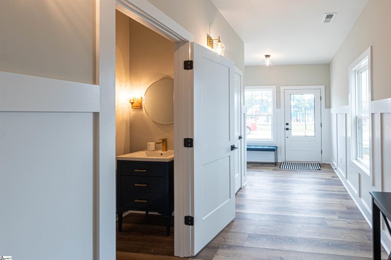 Property image 3 at 112 PARK Avenue, Greer, SC 29651