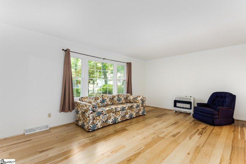 Property image 4 at 111 Bexhill Court, Greenville, SC 29609