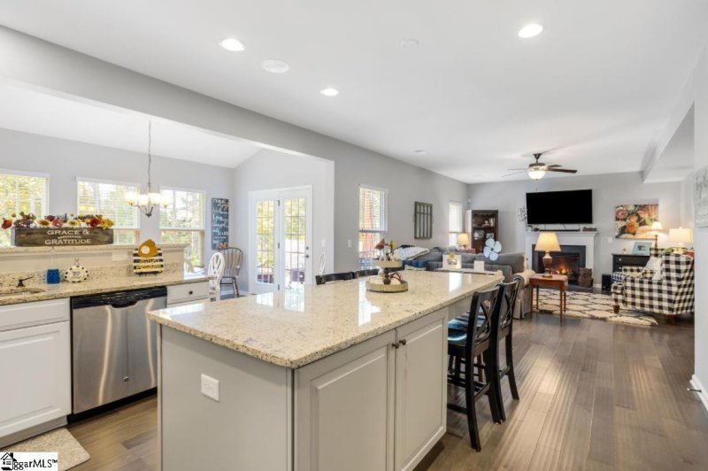 Property image 5 at 115 Fawn Hill Drive, Simpsonville, SC 29681