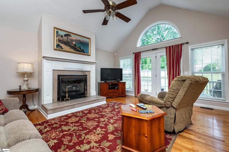 Property image 5 at 100 Ferret Drive, Taylors, SC 29687