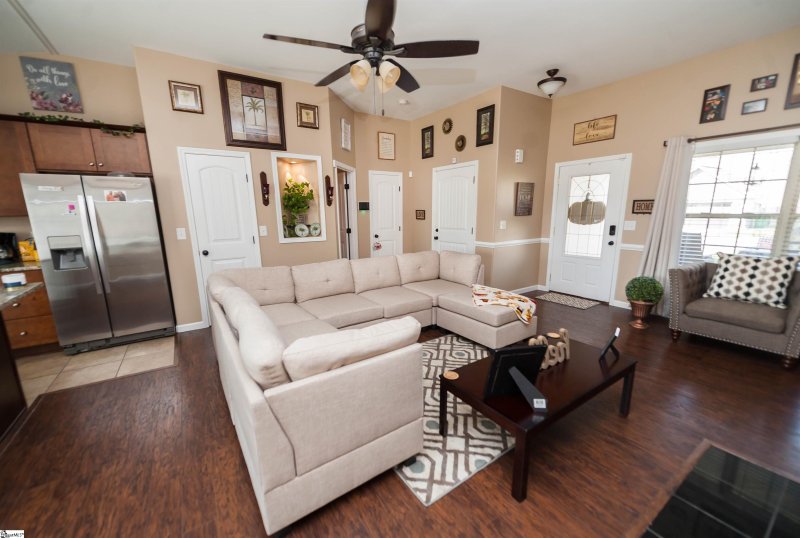 Property image 5 at 621 Renita Drive, Boiling Springs, SC 29316