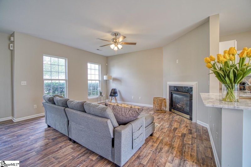 Property image 3 at 1 Crestbrook Drive, Greenville, SC 29607