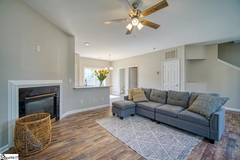 Property image 5 at 1 Crestbrook Drive, Greenville, SC 29607