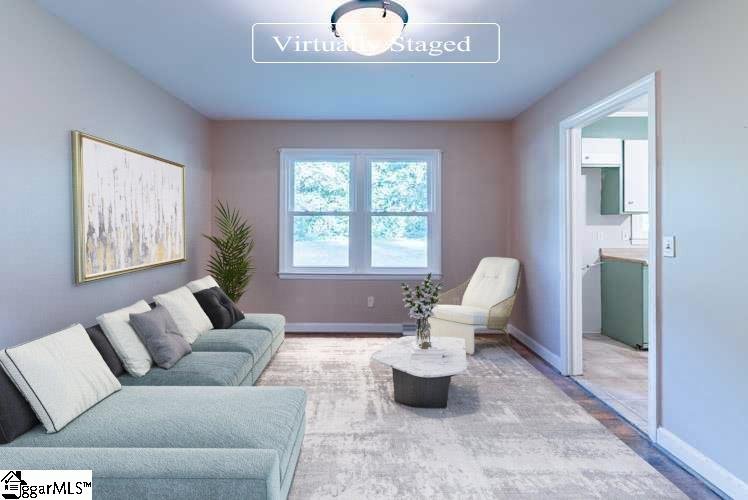 Property image 2 at 10 Pinefield Drive, Greenville, SC 29605