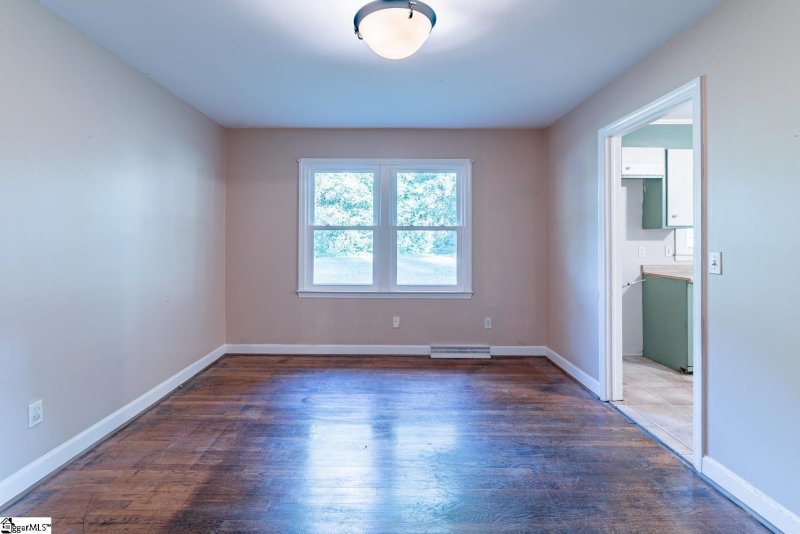 Property image 5 at 10 Pinefield Drive, Greenville, SC 29605