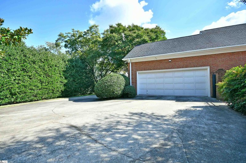 Property image 5 at 338 E Parkins Mill Road, Greenville, SC 29607