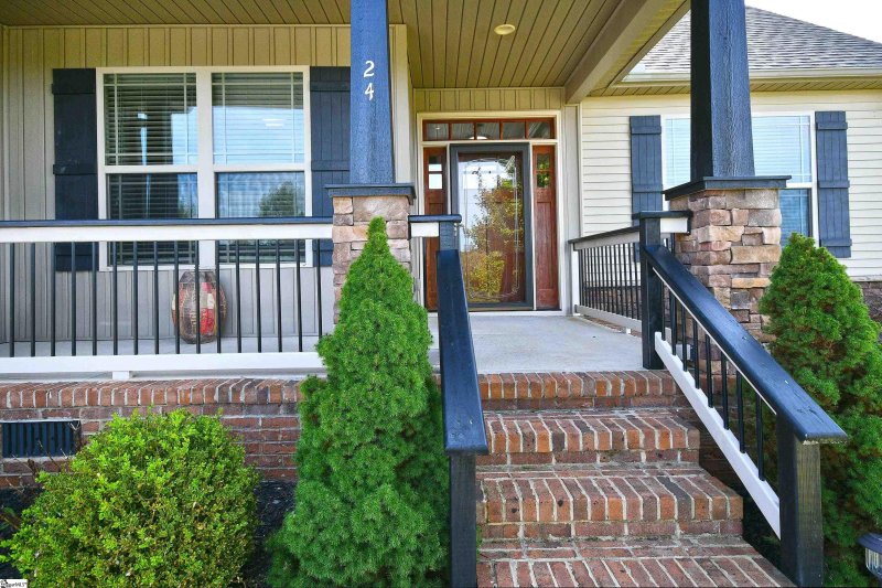 Property image 3 at 24 Crimson Glory Way, Travelers Rest, SC 29690