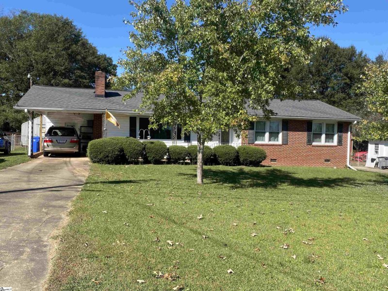 Property image 3 at 102 Parkdale Drive, Greenville, SC 29611