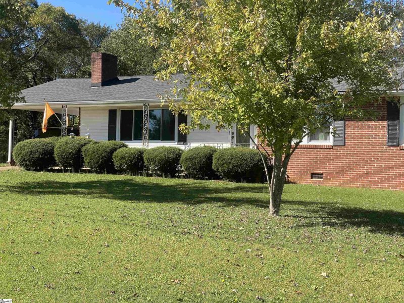 Property image 4 at 102 Parkdale Drive, Greenville, SC 29611