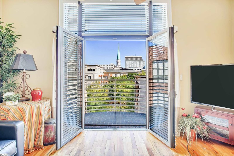 Property image 4 at 224 S Laurens Street, Greenville, SC 29601