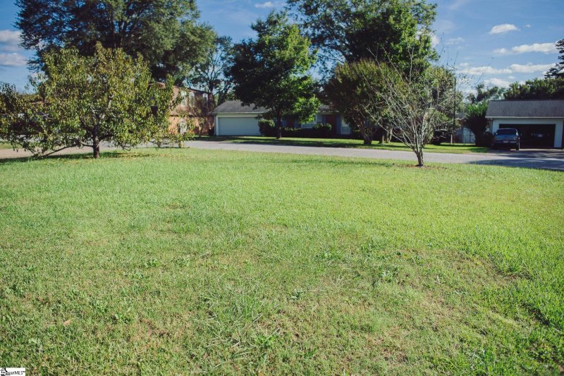 Property image 3 at 4207 Chaffee Road, Spartanburg, SC 29301-3513