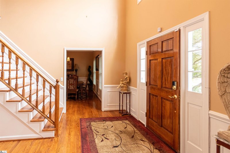 Property image 2 at 206 CHARIOT Lane, Simpsonville, SC 29681