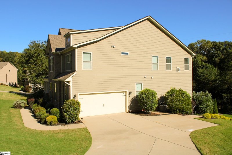 Property image 4 at 15 Latherton Court, Greenville, SC 29607-5074