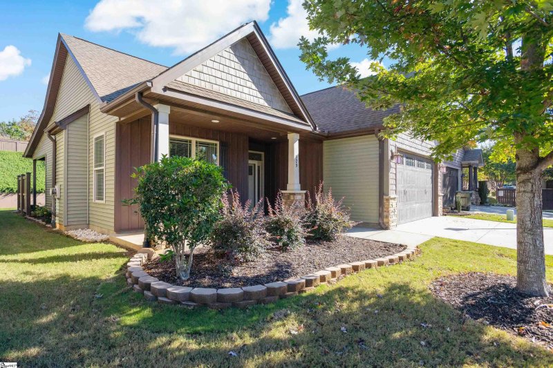 Property image 2 at 129 Runamo Way, Taylors, SC 29687-5549