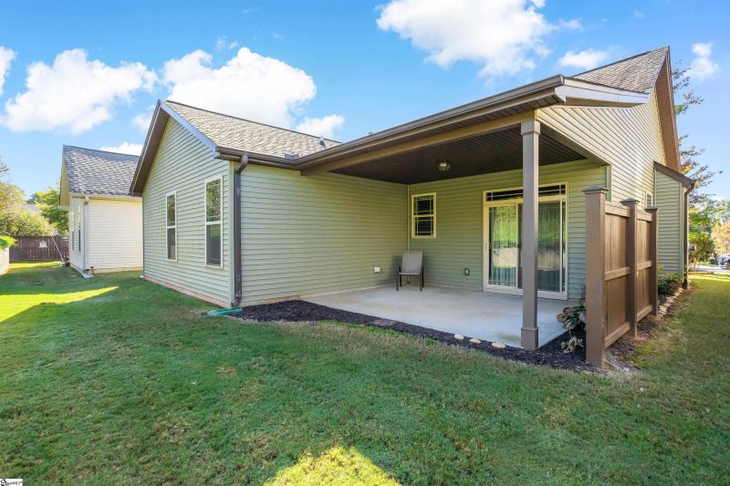 Property image 3 at 129 Runamo Way, Taylors, SC 29687-5549