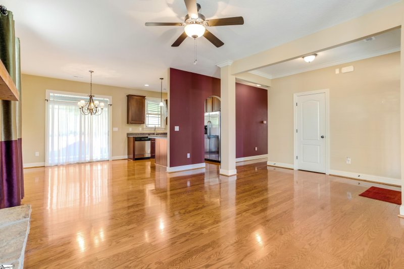 Property image 5 at 129 Runamo Way, Taylors, SC 29687-5549