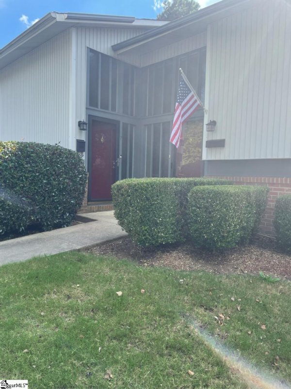 Property image 2 at 7 Briarcreek Place, Greenville, SC 29615-2157