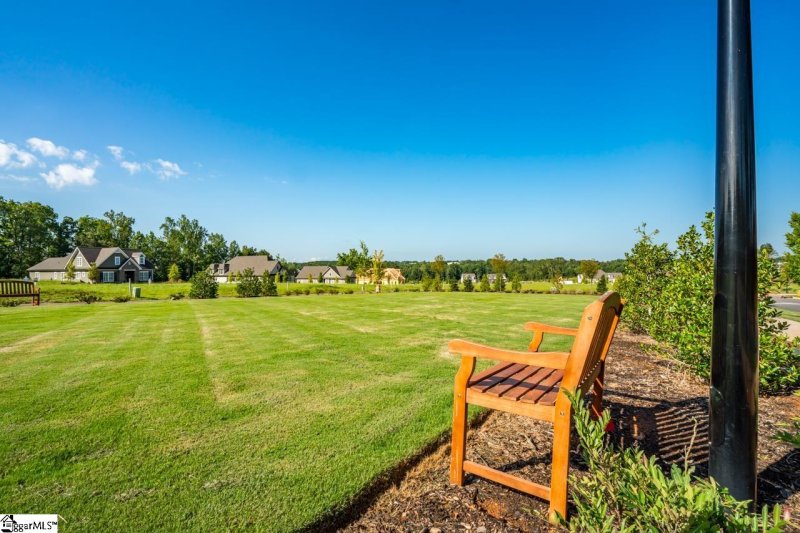 Property image 3 at 3 Norlin Drive, Greenville, SC 29607