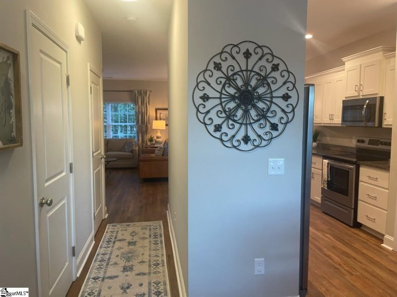 Property image 3 at 102 Village Court, Greer, SC 29651