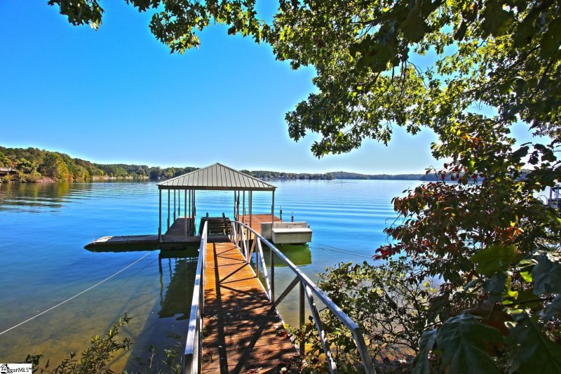 Property image 4 at 205 Briarledge Drive, Seneca, SC 29672