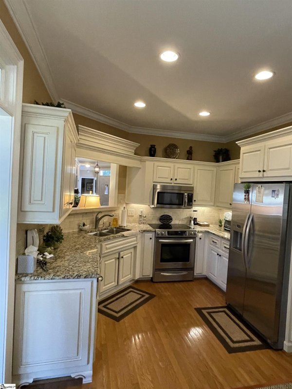 Property image 3 at 104 Club House Court, Taylors, SC 29687-6403