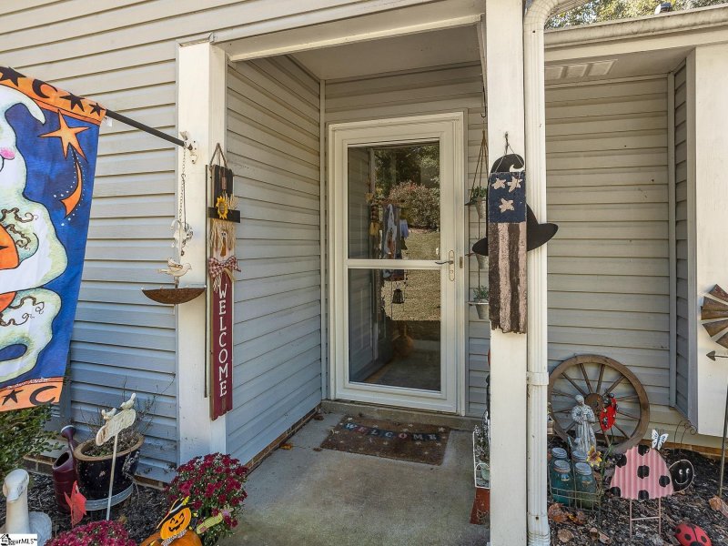 Property image 4 at 18 Boxelder Lane, Simpsonville, SC 29680