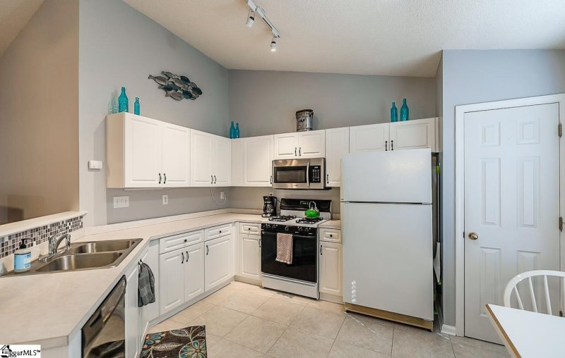 Property image 3 at 7 Pinellas Court, Simpsonville, SC 29680