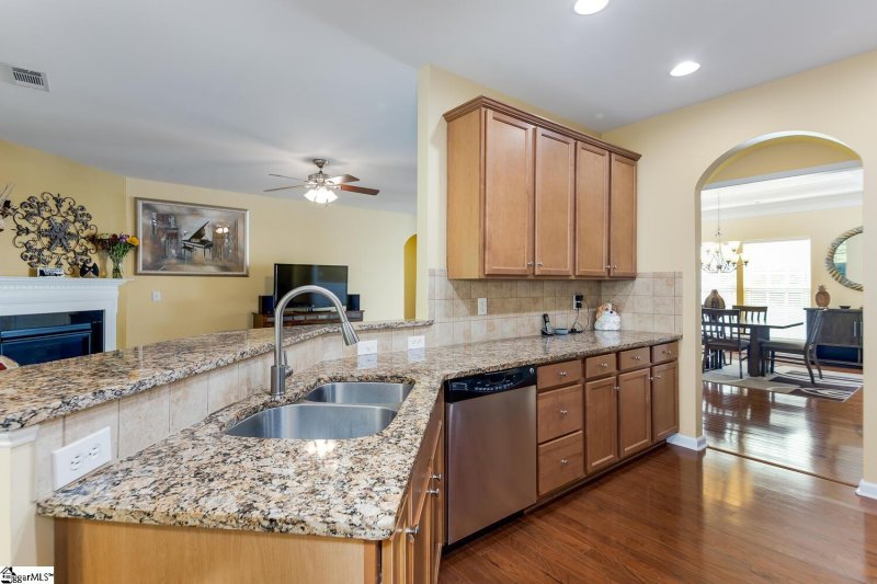 Property image 3 at 5 Kenton Finch Court, Simpsonville, SC 29681