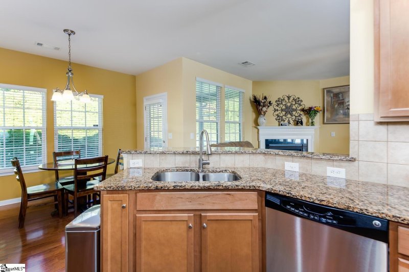 Property image 4 at 5 Kenton Finch Court, Simpsonville, SC 29681