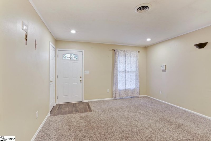 Property image 4 at 34 Charterhouse Avenue, Piedmont, SC 29673