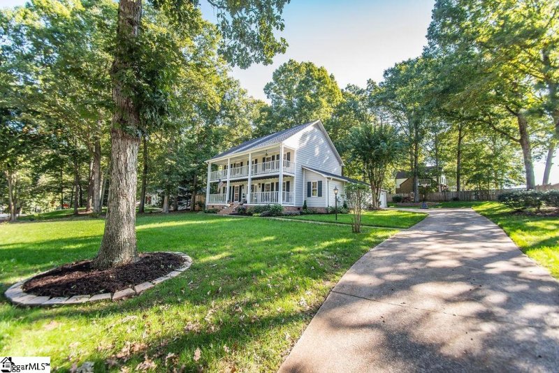 Property image 2 at 2 Dove Tree Road, Greenville, SC 29615