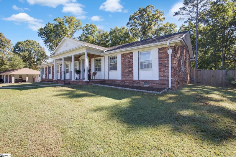 Property image 3 at 105 S Folkshire Court, Greenville, SC 29611-3068