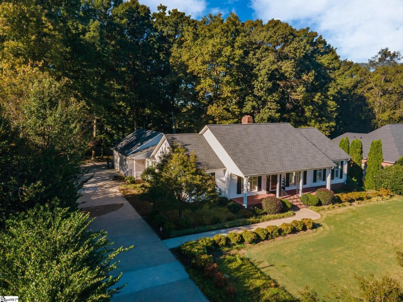 Property image 2 at 110 W Hackney Road, Greer, SC 29650