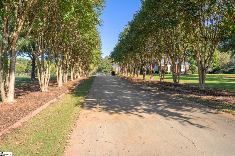 Property image 4 at 100 Chickasaw Run, Williamston, SC 29697