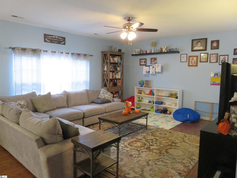 Property image 4 at 844 Thornbird Circle, Boiling Springs, SC 29316