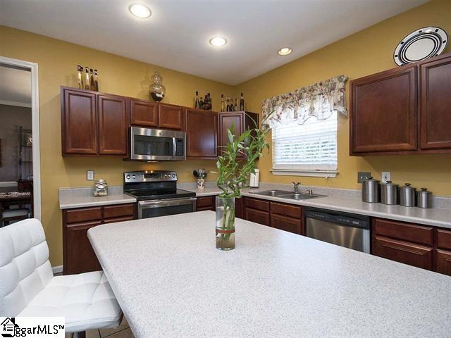 Property image 4 at 213 Ridge Bay Court, Greenville, SC 29611